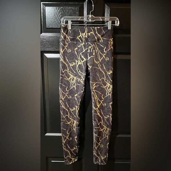 NEW Mono B Gold Foil Leggings NWT - Picture 1 of 6